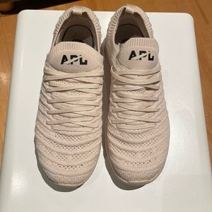 APL Techloom Wave Sneaker EUC